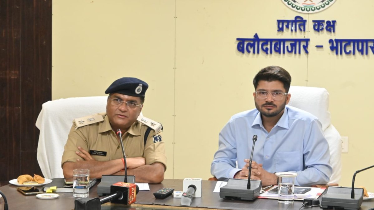 बलौदाबाजार हिंसा मामला: आगजनी में लगभग 12 करोड़ रुपये का नुकसान, पीड़ितों को बीमा राशि मिलना शुरू…