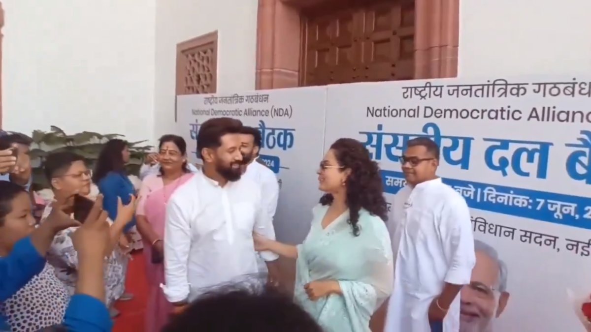 NDA की बैठक में Chirag Paswan और Kangana Ranaut की हुई मुलाकात, एक-दूसरे से गले मिले दो पूराने दोस्त …