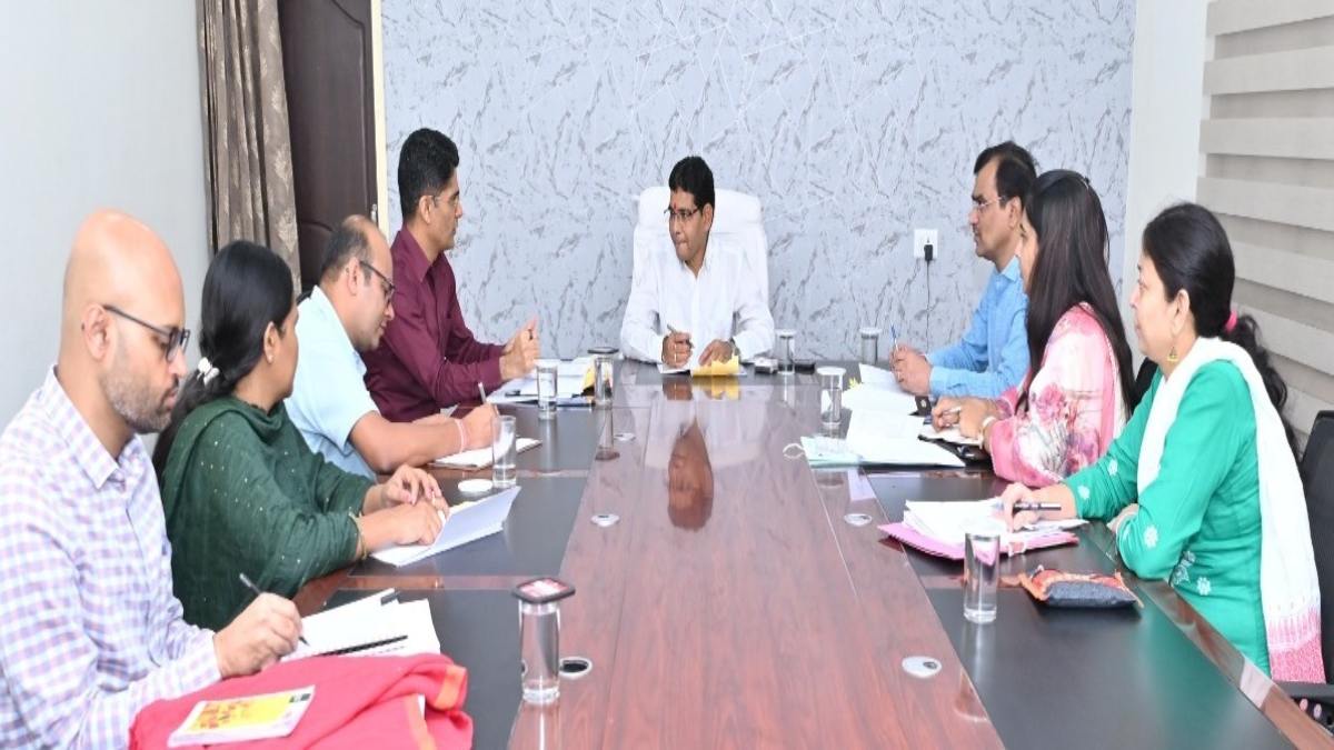 अब छत्तीसगढ़ में जियो-रेफ्रेंसिंग से ई-गिरदावरी, राजस्व मंत्री वर्मा ने कहा- भ्रष्टाचार करने वालों पर होगी सख्त कार्रवाई