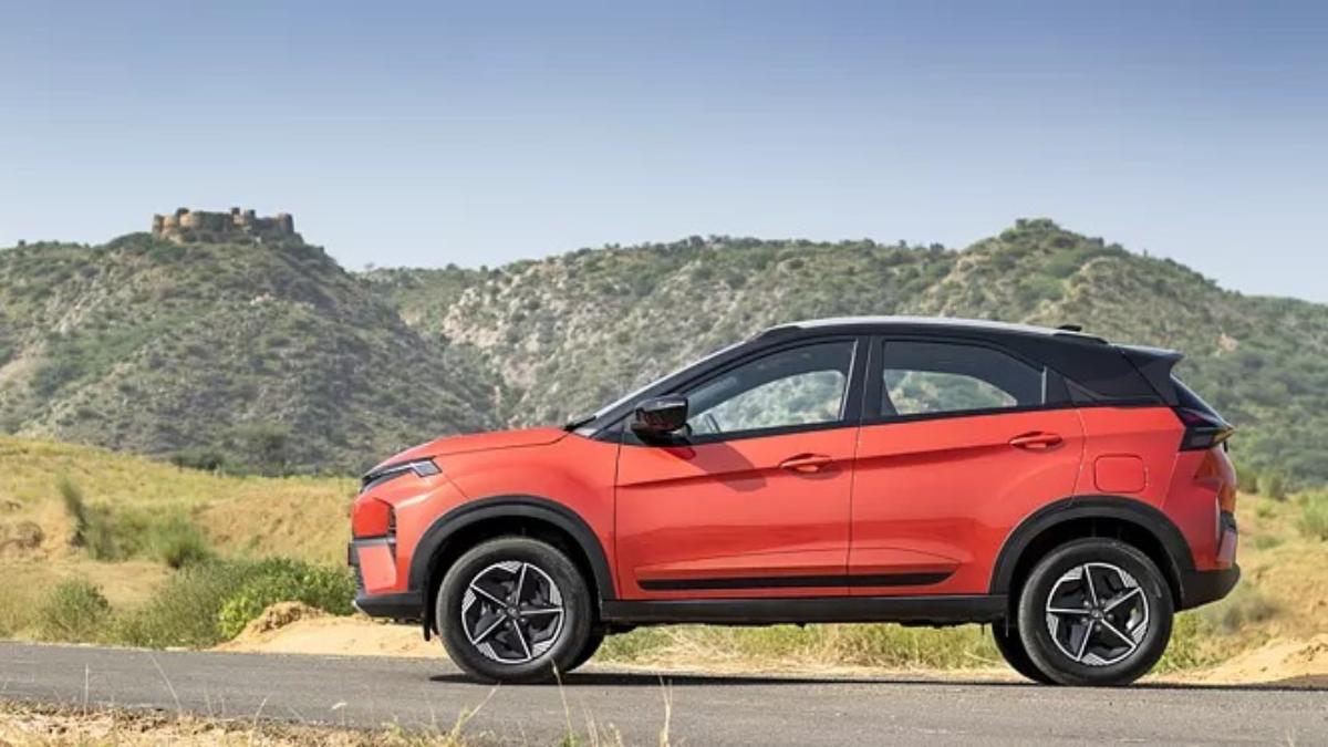 Tata CNG Cars: पेट्रोल, डीजल और इलेक्ट्रिक के बाद अब Tata की Nexon CNG में आएगी, पहली बार मिलेगा ऐसा इंजन…