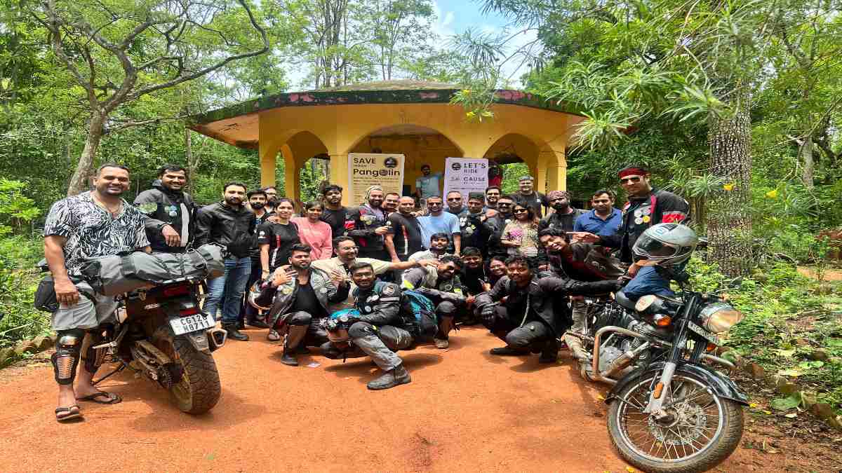 36RC बाइकर्स ग्रुप ने पेंगोलिन, हाथी और तेंदुआ के संरक्षण का दिया पैगाम, पोस्टर्स के माध्यम से लोगों को किया जागरूक