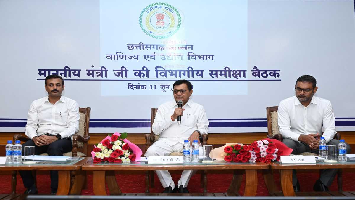 उद्योग विभाग में कसावट लाने कवायद शुरू, मंत्री देवांगन ने कहा- जमीन लेने के बाद Industry नहीं लगाने पर आवंटन की प्रक्रिया होगी निरस्त