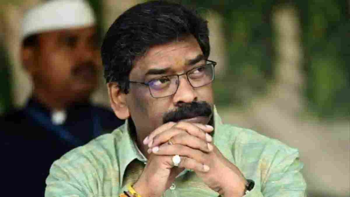 जमीन घोटाला मामला : पूर्व सीएम हेमंत सोरेन की बढ़ती जा रही मुश्किलें, ED ने इस कारोबारी को किया गिरफ्तार