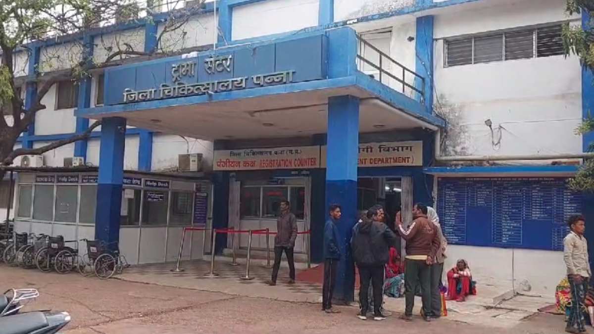 बदहाल स्वास्थ्य व्यवस्था: डॉक्टरों की कमी से जूझ रहा जिला अस्पताल, 61 प्रस्तावित पदों पर महज 24 Doctor ही दे रहे सेवाएं