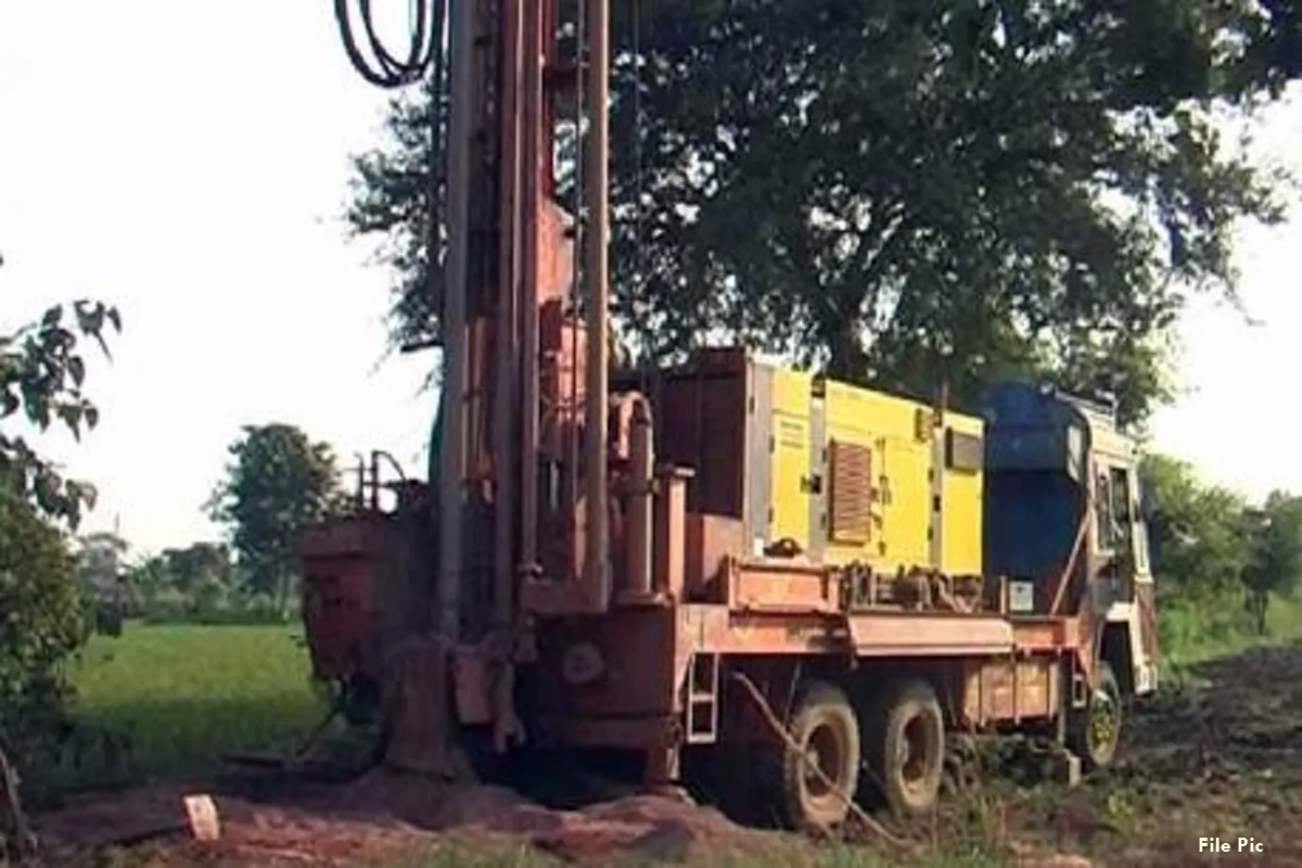 Lalluram.com Exclusive: जिला प्रशासन की बड़ी धांधली, कलेक्टर की रोक के बाद भी बोरिंग परमिशन पर नहीं लगी रोक, गिरते भूजल स्तर के बीच शुभ-लाभ कर कर दे रहे हैं अनुमति