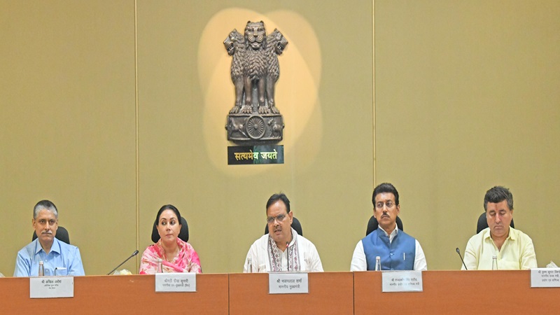 Rajasthan News: सीएम ने उद्योग जगत के प्रतिनिधियों के साथ की बजट पूर्व चर्चा, कहा- उद्योगों में सौर ऊर्जा का अधिक से अधिक हो उपयोग