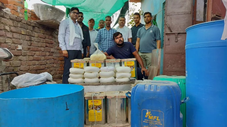 Rajasthan News: मिलावट गिरोह पर भरतपुर पुलिस की बड़ी कार्रवाई, 200 किलो नकली पनीर जब्त