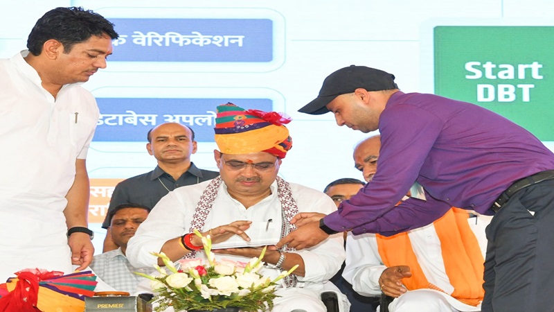 Rajasthan News: सीएम भजनलाल ने 88 लाख पेंशनरों को दी सौगात, खातों में 1037 करोड़ रुपए ट्रांसफर