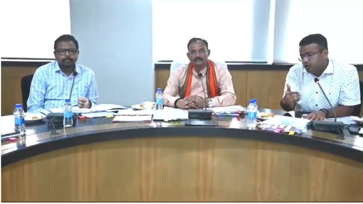 ​हेल्थ मिनिस्टर जायसवाल ने कहा- सुपेबेड़ा में खोला जाएगा डायलिसिस सेंटर, राज्य के लोगों को मिले बेहतर स्वास्थ्य सुविधा