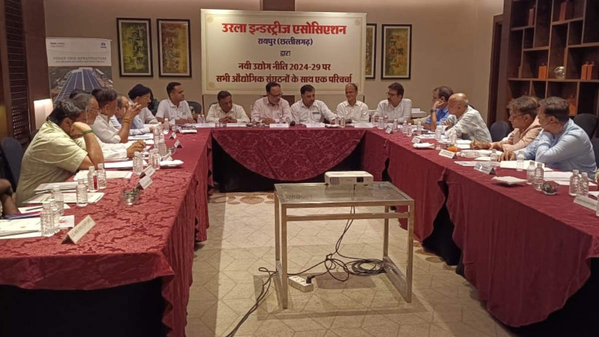 छत्तीसगढ़ की नई औद्योगिक नीति को कारगर बनाने  उरला इण्डस्ट्रीज एसोसिएशन ने बुलाई बैठक, औद्योगिक संगठनों ने दिए सार्थक सुझाव…