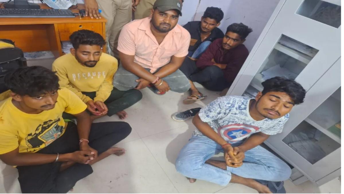 यूटूबर्स फिल्म जवान की तर्ज पर बना रहे थे रील्स, यूपी पुलिस ने भेजा जेल, वजह जानकर रह जाएंगे हैरान