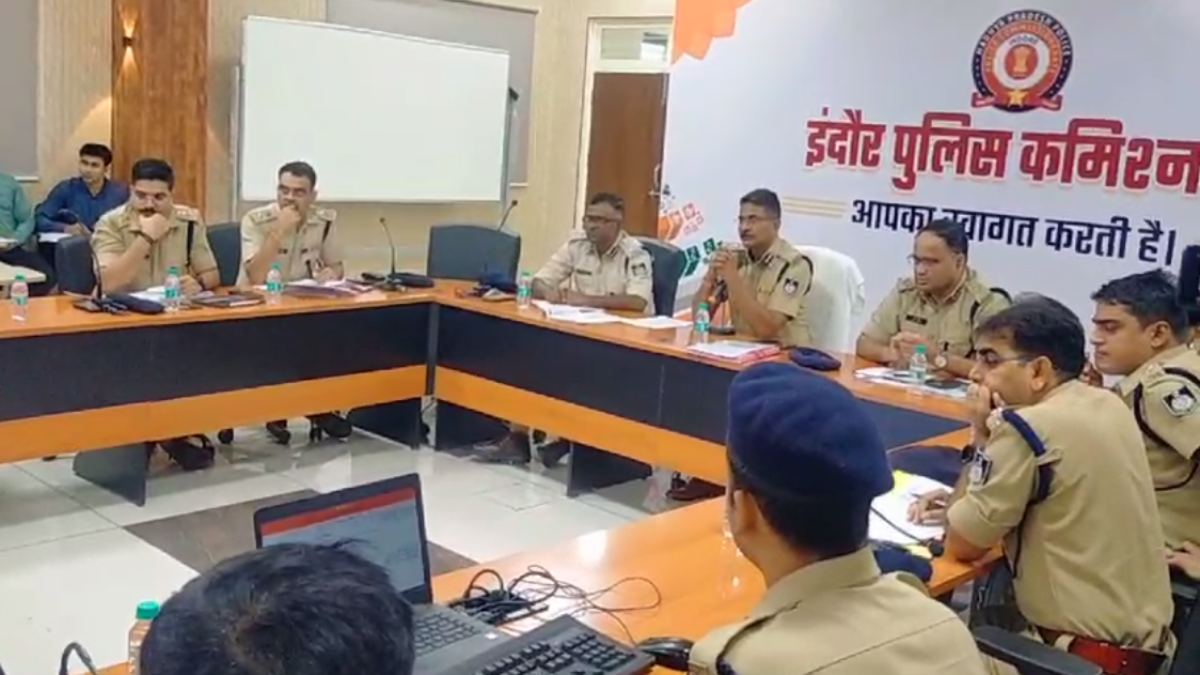 पुलिस कमिश्नर के तीखे तेवर: अधिकारियों की ली क्लास, बढ़ते अपराधों पर जताई नाराजगी, दिए ये निर्देश
