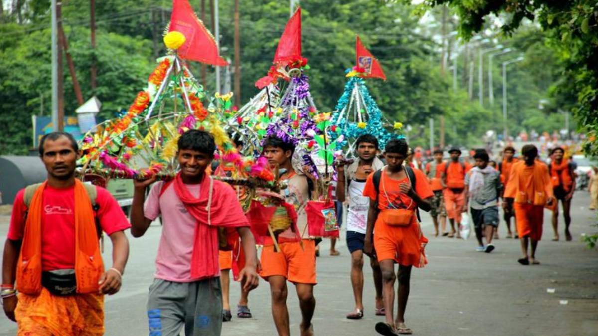 UP में कांवड़ रूट पर नेमप्लेट विवाद मामला, यूपी सरकार ने सुप्रीम कोर्ट में हलफनामा दिया