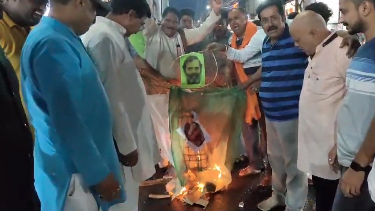 MP में राहुल गांधी का फूंका पुतला: हिंदू संगठन ने Rahul के बयान का किया विरोध, संसद सदस्यता रद्द करने की मांग