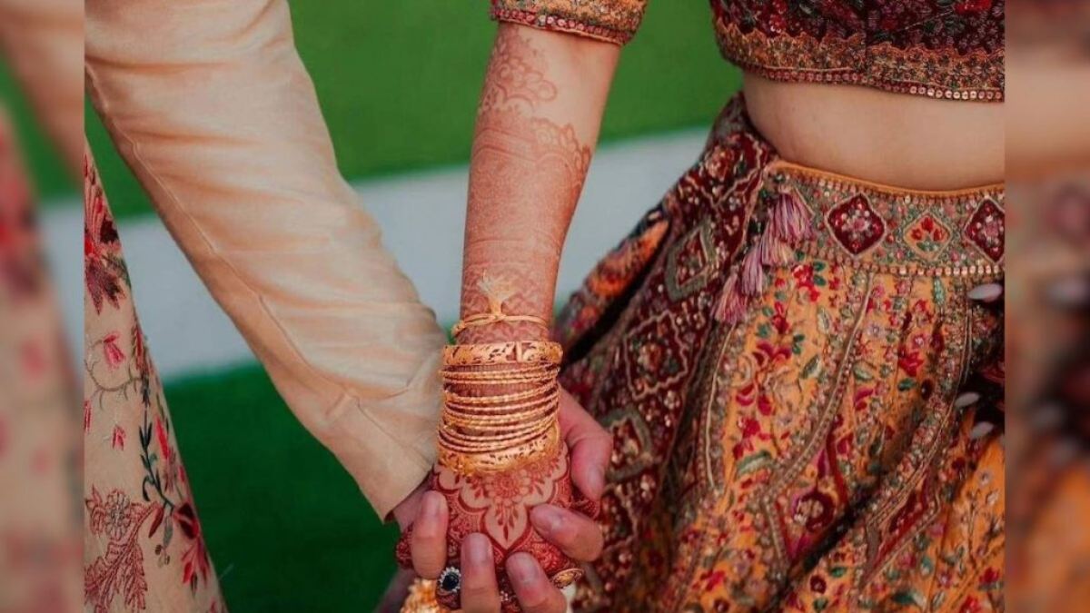 7 फेरे लेने से पहले मोबाइल पर आशिक ने भेजे दुल्हन के अश्लील VIDEO, देखकर दूल्हे के उड़े होश…