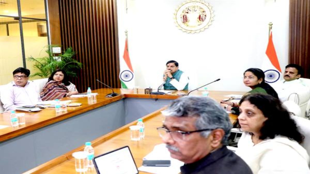 स्लीमनाबाद टनल प्रोजेक्ट की समीक्षा: CM मोहन ने समय सीमा में कार्य पूरा करने के दिए निर्देश, किसानों को सिंचाई में होगा फायदा