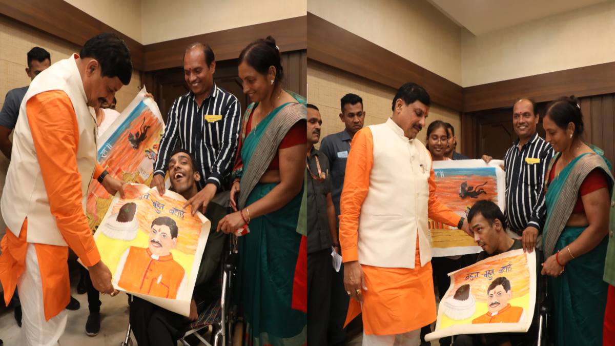 दिव्यांग चित्रकार ने CM मोहन से की मुलाकात: पैरों से बनाई तस्वीर की भेंट, मुख्यमंत्री ने बढ़ाया हौसला, एक लाख प्रोत्साहन राशि देने किया ऐलान
