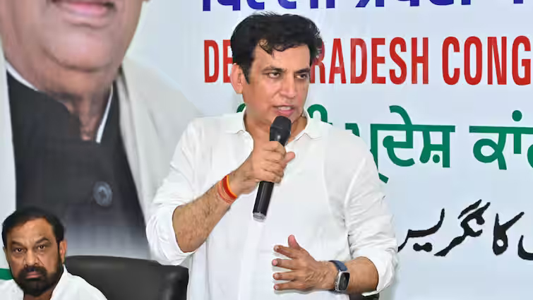 देवेंद्र यादव का बड़ा बयान -‘कांग्रेस दिल्ली में अकेले लड़ेगी विधानसभा चुनाव’