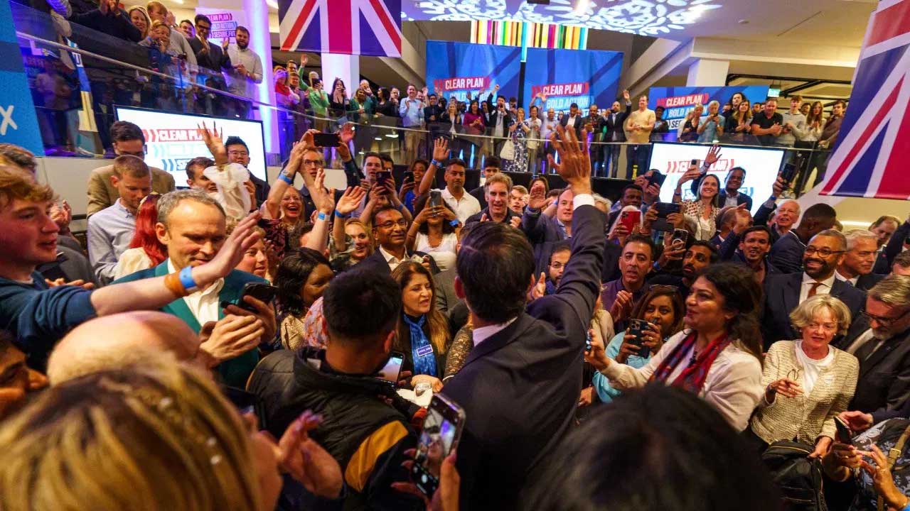 ब्रिटेन चुनाव में ‘भारतीयों’ का दबदबा, रिकॉर्ड संख्या में जीते