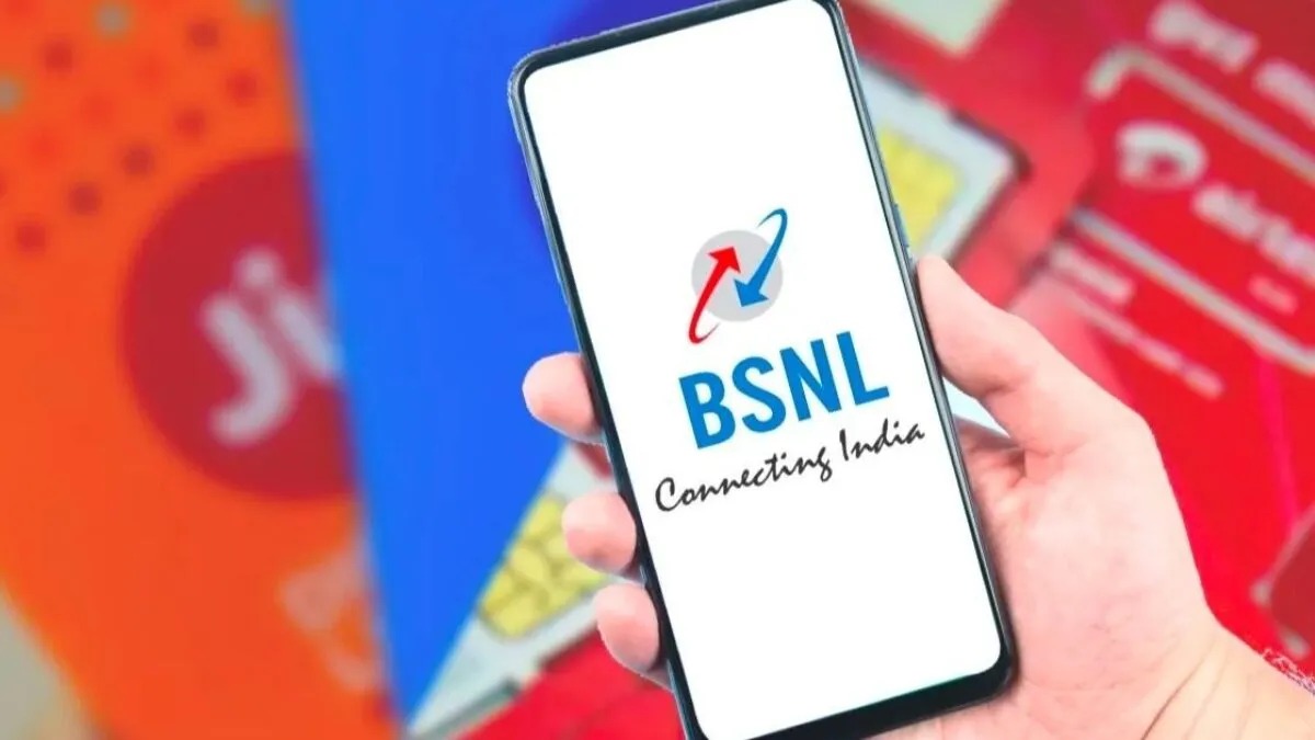 Jio, Airtel समेत प्राइवेट मोबाइल कंपनियों को तगड़ा झटका, बीते 15 दिन में BSNL से जुड़े 15 लाख ग्राहक
