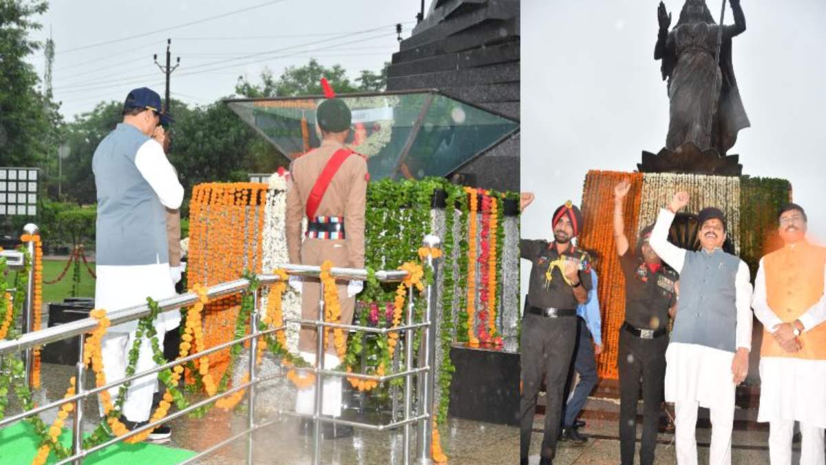 कारगिल विजय दिवसः CM ने शौर्य स्मारक में शहीदों को किया नमन, डॉ मोहन बोले- आज का दिन हर भारतीय के लिए गौरवशाली