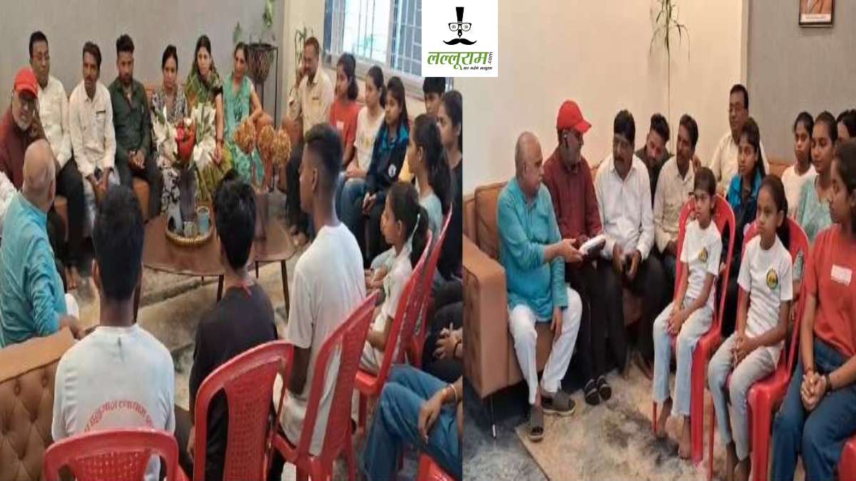 विधायक की दरियादिली: भूटान में आयाेजित लाठी स्पर्धा में शामिल होंगे 12 खिलाड़ी, MLA ने दी सहायता राशि