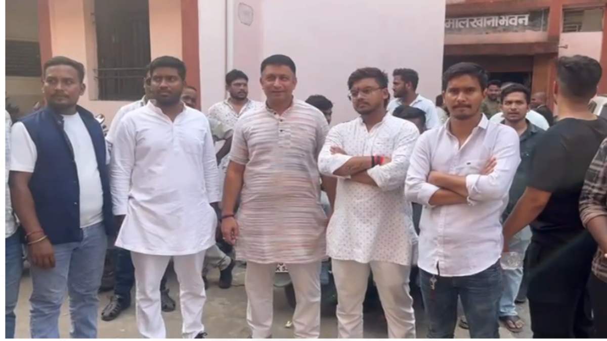 स्कूल में गाली गलौच करने का आरोप, कांग्रेस प्रवक्ता समेत दो NSUI कार्यकर्ता गिरफ्तार