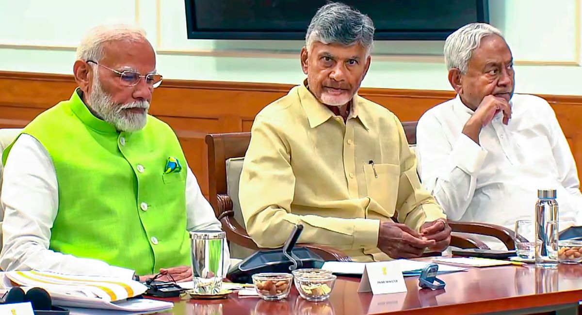 Chandrababu Naidu: चंद्रबाबू नायडू की प्रेशर पॉलिटिक्स, 10 दिन में दूसरी बार दिल्ली पहुंचे, केंद्र से बजट में की ये 3 बड़ी मांगें
