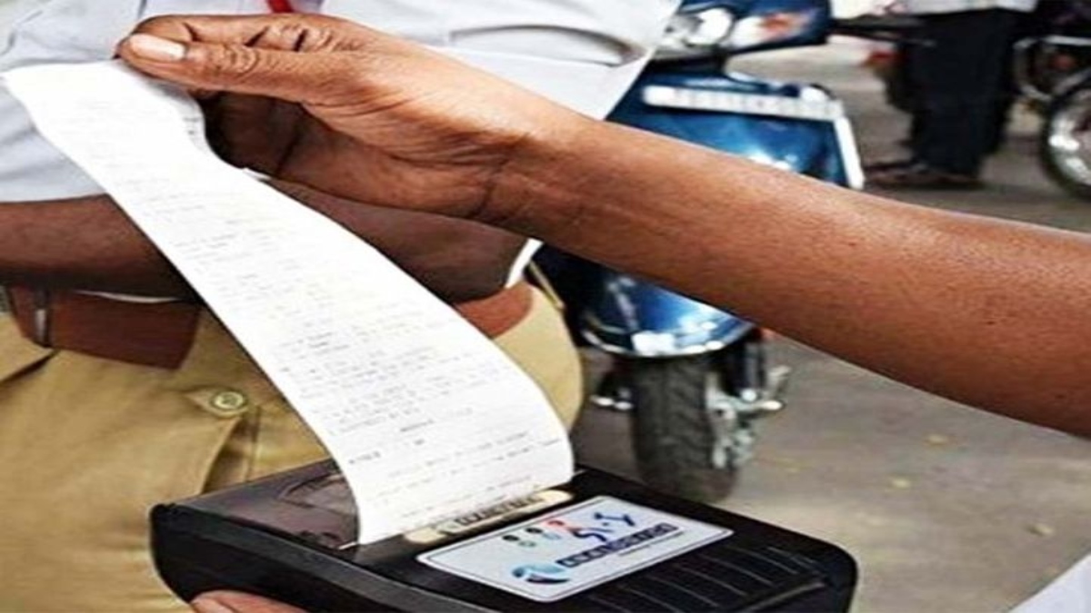ये तो हद हो गई! बदमाश युवक ने स्कूटी की बदली नंबर प्लेट, जज की पत्नी के पास पहुंचा ई-चालान, आप भी हो जाए सावधान    