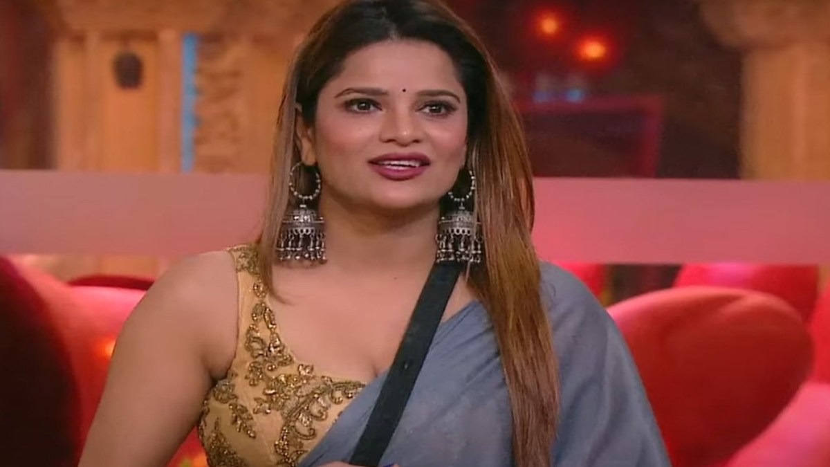 बिना मेकअप ऐसी दिखती हैं Archana Gautam, फोटोग्राफर्स से चेहरा छिपाती आईं नजर …