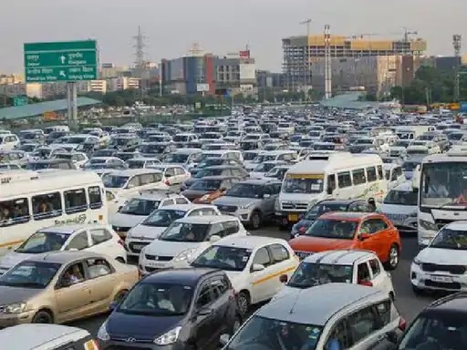 Cars Selling Record June 2024 : जून महीने में रिकॉर्ड तोड़ बिकी गाड़ियां, जानिए Maruti Suzuki और Hyundai में किसने मारी बाजी ?