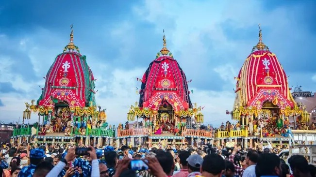 नीलाद्रि बिजे : भगवान जगन्नाथ और उनके भाई-बहन आज लौटेंगे श्रीमंदिर
