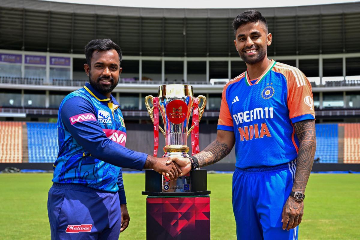 IND vs SL 1st T20I: सीरीज के पहले टी20 में भारत और श्रीलंका की होगी भिड़ंत, जानिए कैसा है पल्लेकेले की पिच का मिजाज और मैच से जुड़ी हर जरुरी अपडेट