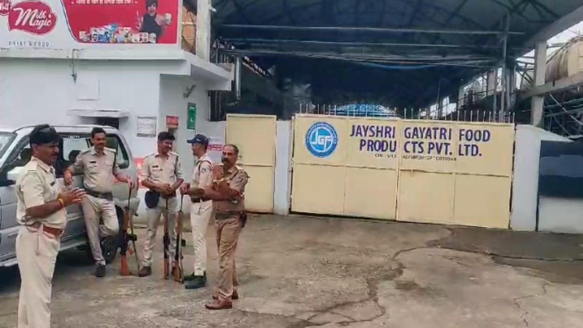 MP में जयश्री गायत्री फूड फैक्ट्री पर EOW का छापा, दस्तावेज खंगाल कर रही टीम, जांच जारी  