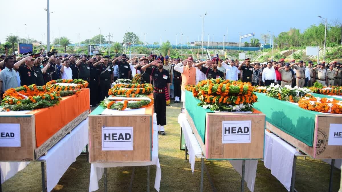 Kathua Terrorist Attack: आतंकी हमले में उत्तराखंड के 5 जवान शहीद, Dehradun पंहुचा पार्थिव शरीर, CM धामी ने कही ये बात
