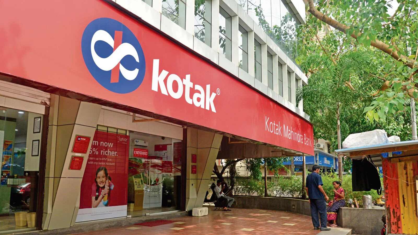 Kotak Mahindra Bank ने की जबरदस्त कमाई, 6 हजार 250 करोड़ का हुआ नेट प्रॉफिट, अब शेयर बनेंगे रॉकेट !