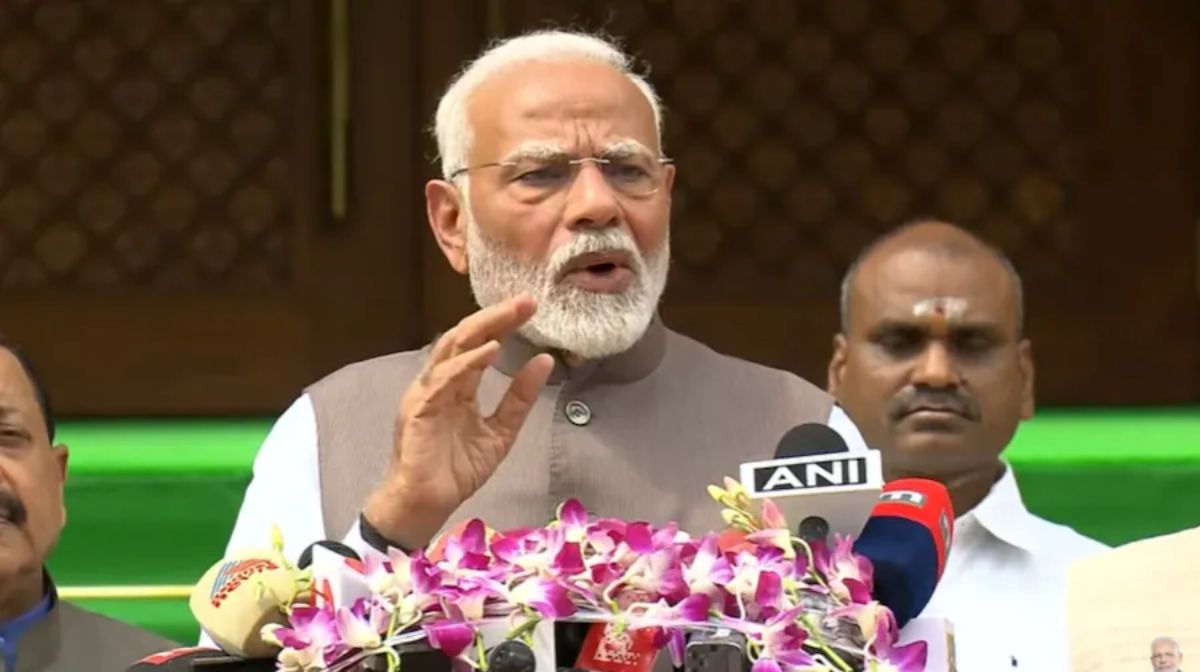 Parliament Monsoon Session: बजट सत्र से पहले PM मोदी का विपक्षी सांसदों को मैसेज, बोले- दल नहीं, देश के लिए लड़े, ये सत्र मजबूत नींव रखने वाला