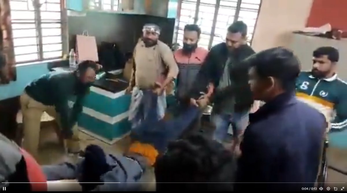 कमजोर दिल वाले न देखें वीडियो: पश्चिम बंगाल में महिला को लटकाकर TMC नेता ने डंडे से की पिटाई, वो चीखती रही और चिल्लाती रही लेकिन… Watch Video-
