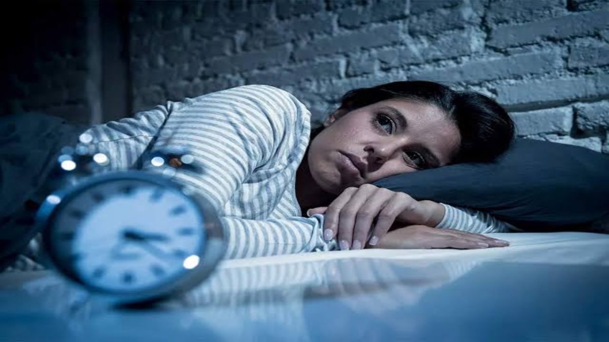 क्या आपको भी लगता है अंधेरे में डर? तो ये है Nyctophobia के लक्षण, जाने इसे दूर करने का तरीका…