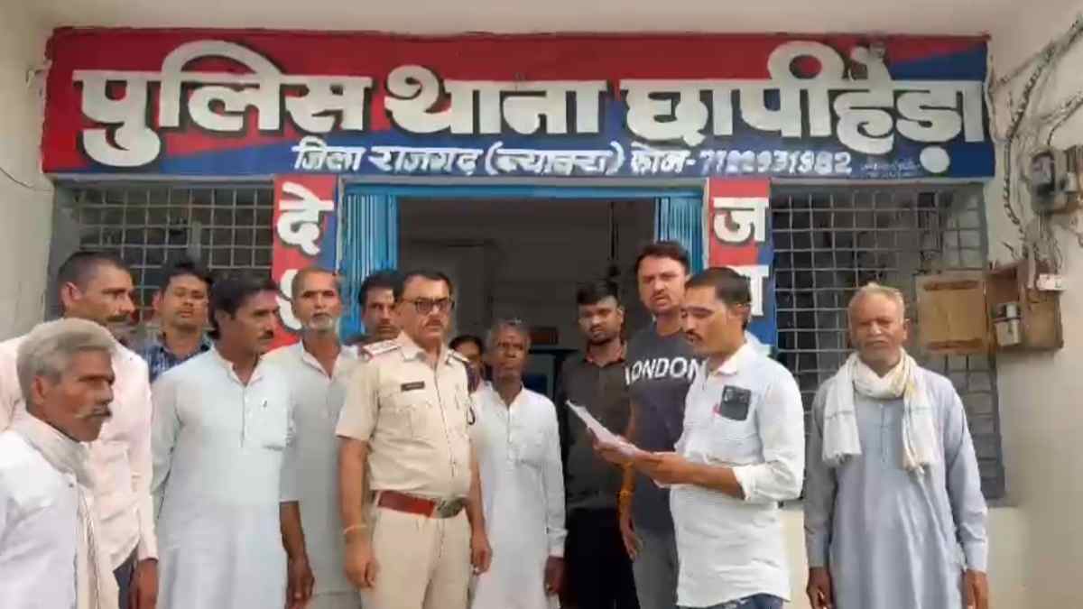 मैं प्रधानमंत्री और राष्ट्रपति से भी नहीं डरताः शिकायत लेकर पहुंचे ग्रामीणों पर फूटा थानेदार का गुस्सा, वीडियो वायरल