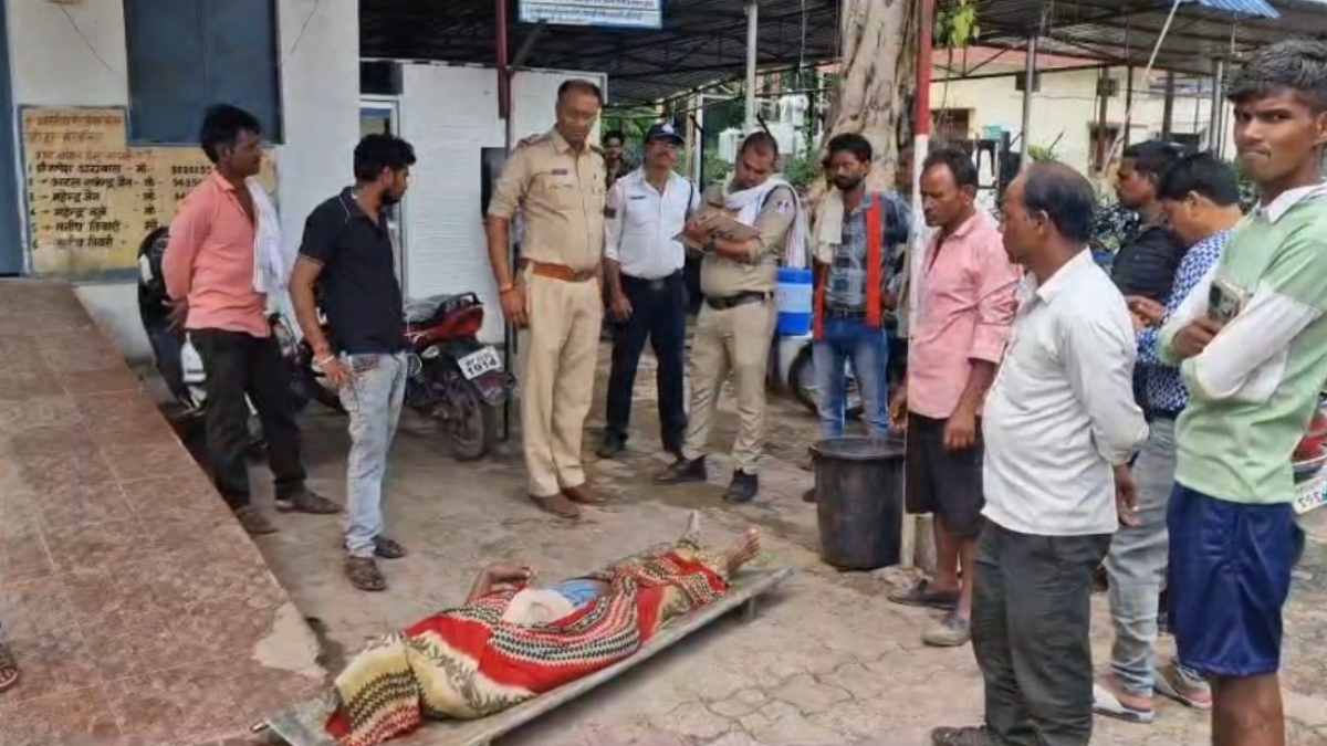 आसमान से बरसी आफत: आकाशीय बिजली गिरने से पति-पत्नी की मौत, एक की हालत गंभीर