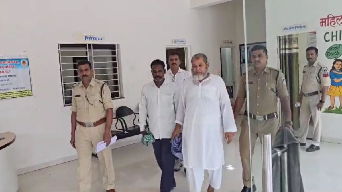 नशे के खिलाफ बड़ी कार्रवाई: 3 किलो चरस के साथ 2 तस्कर गिरफ्तार, बिहार से इंदौर जा रहे थे आरोपी
