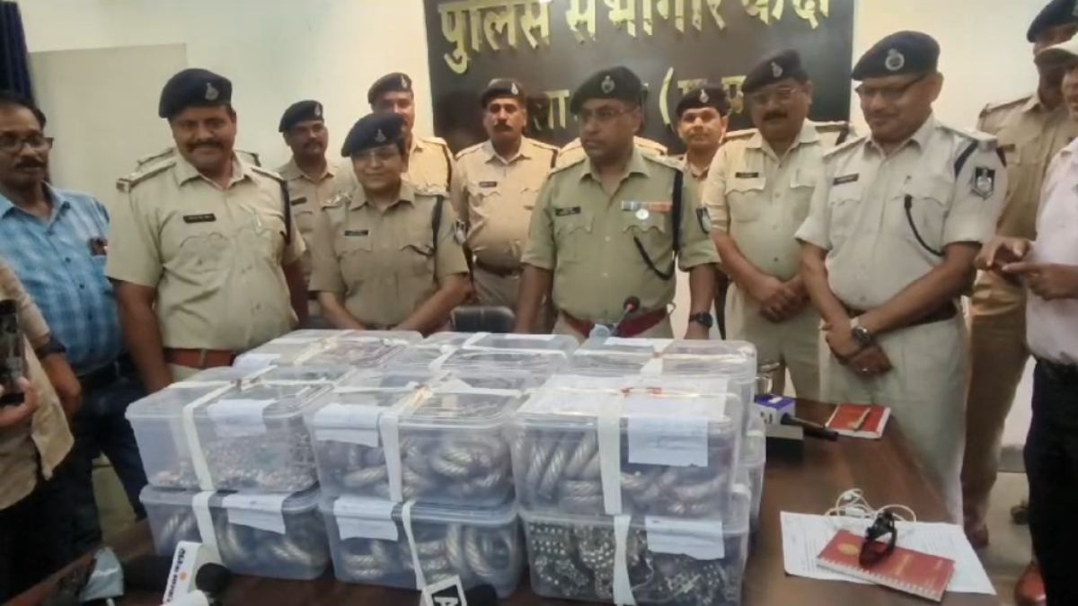 खेत ने उगली चांदी! राजस्थान में हुई चोरी का यहां मिला सामान, 5 आरोपी गिरफ्तार
