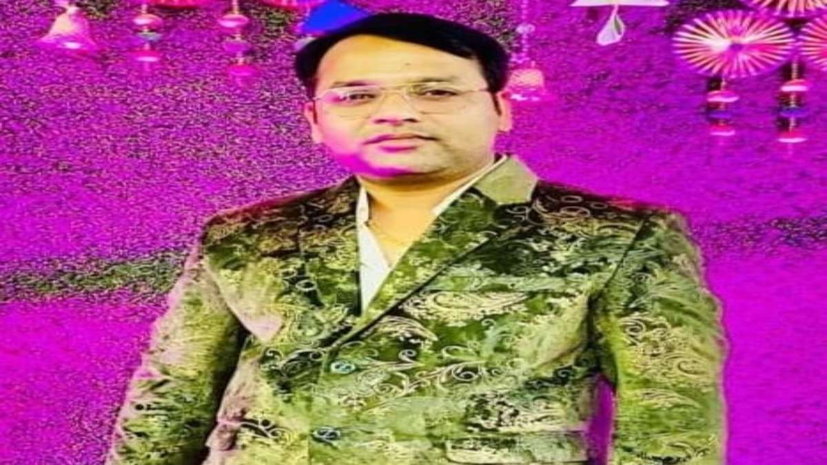 दर्दनाक हादसाः हाईटेंशन लाइन की चपेट में आने से ठेकेदार की मौत, डोम बनाने चढ़ा था सीढ़ी पर