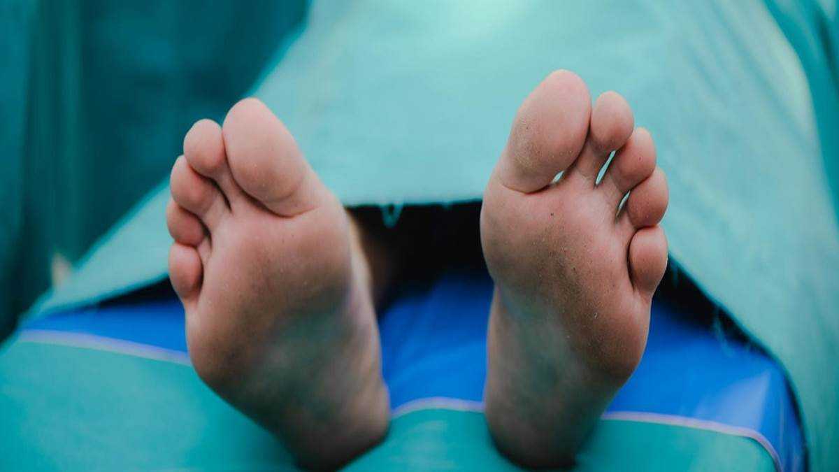 किशोर का शव मिलने से क्षेत्र में फैली सनसनी, परिजन ने जताई हत्या की आशंका, जांच में जुटी पुलिस