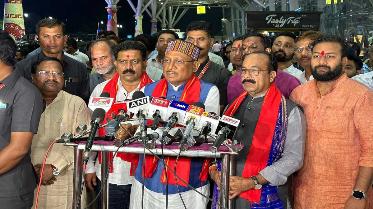 नक्सलवाद को लेकर पूर्व सीएम बघेल के बयान का CM साय ने किया पलटवार, कहा- उन्हें नहीं करनी चाहिए बेसिर पैर की बात, ऐसे बयानों से गिरता है सैनिकों का मनोबल