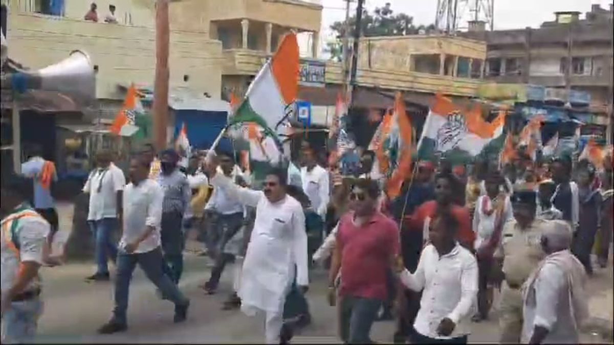 स्टेडियम उद्घाटन पर गरमाई सियासत: विधायक ने समर्थकों के साथ काटा फीता, प्रशासन पर खिलाड़ियों के साथ अन्याय का लगाया आरोप