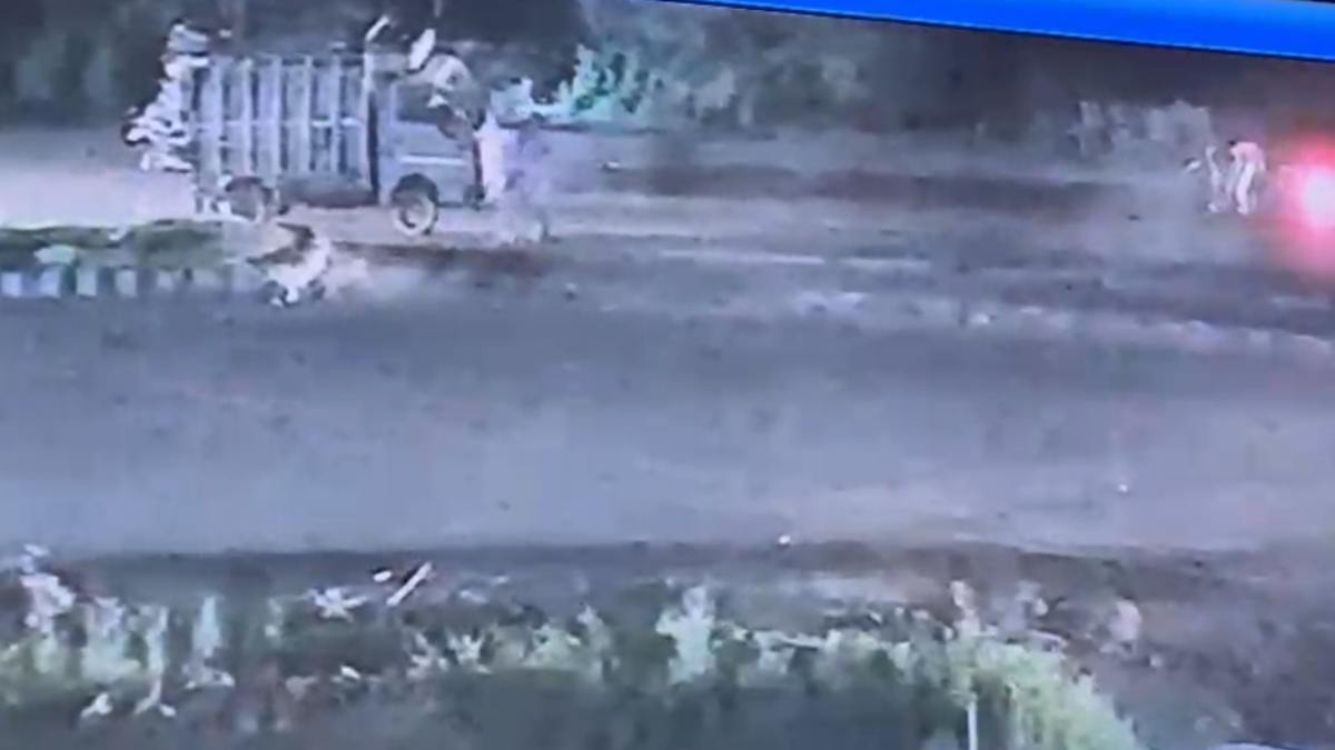 दोस्तों के साथ आखिरी ट्रिप: लोडिंग वाहन से टकराई तेज रफ्तार बाइक, एक की मौत, स्विमिंग पूल में नहाकर घर लौट रहे थे फ्रेंड्स