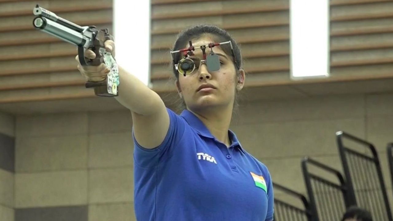 Paris Olympic 2024: मनु भाकर मेडल के करीब! 10 मीटर एयर पिस्टल फाइनल में बनाई जगह