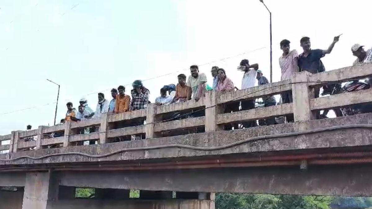 पुलगांव नाले में बोरे में मिली लाश, कपड़े से भाई ने की पहचान…